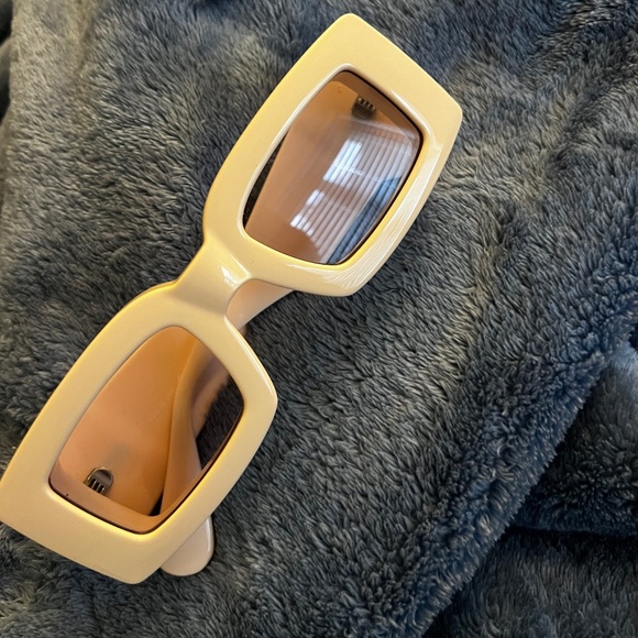 JACQUEMUS - Picture 1 of 6
